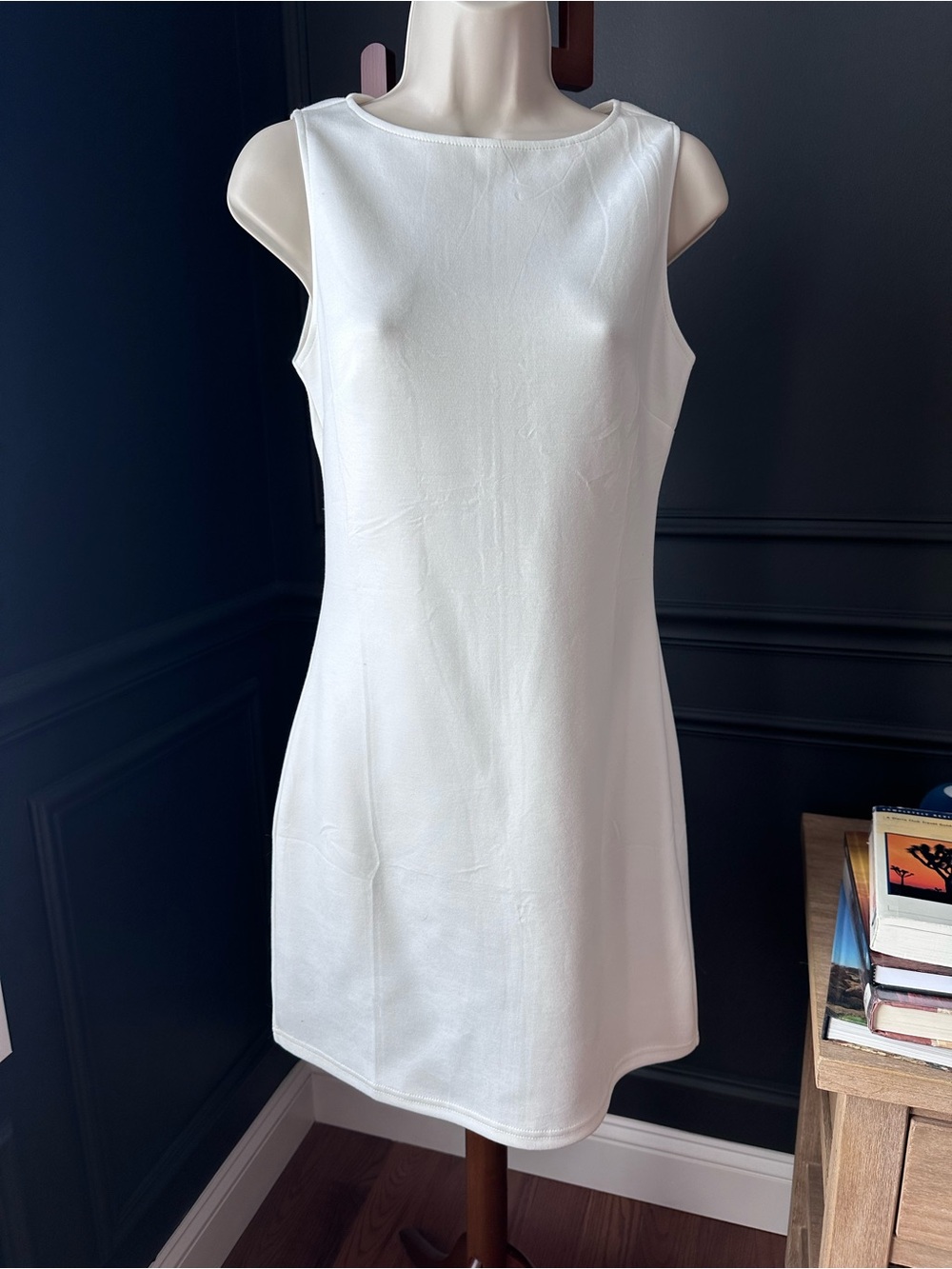 WIHOLL Classic White Sleeveless Shift Mini Dress - Women's S